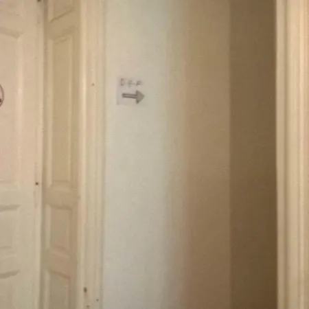 East End Hostal *